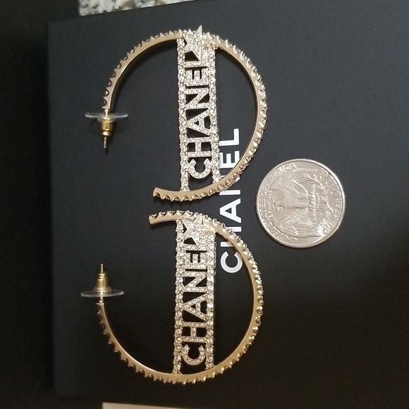 CHANEL Gold Plated.Hoop Earrings - Picture 15 of 17